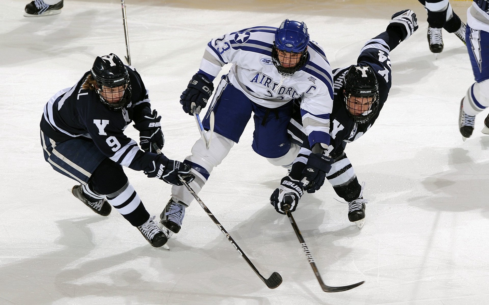青少年户外运动课程开发与安全保障机制探讨，青少年户外运动课程开发与安全保障机制探讨论文