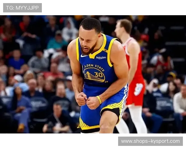 _勇士三分狂潮席卷全场，创赛季纪录！_，勇士队史三分记录